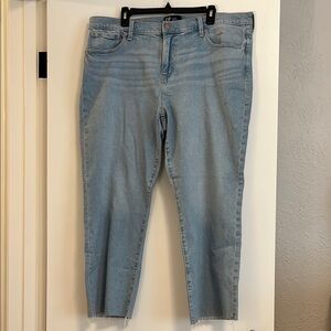 GAP Women's Light Blue Ankle Jeans